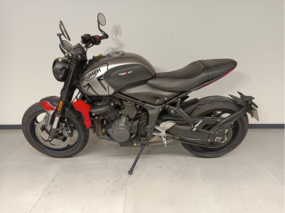 TRIUMPH TRIDENT 660