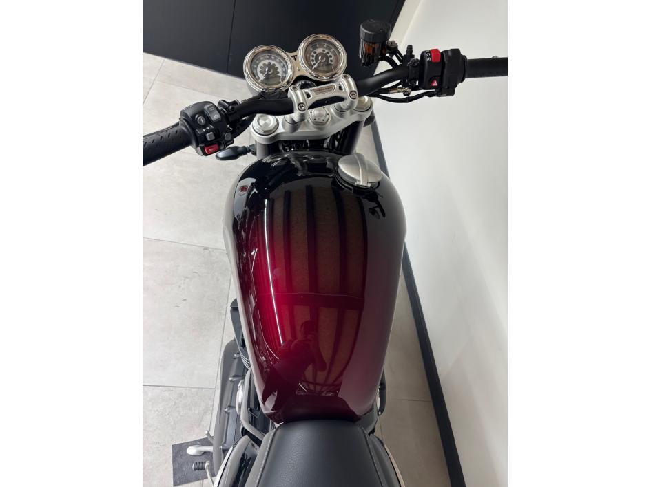 TRIUMPH SPEED TWIN 1200
