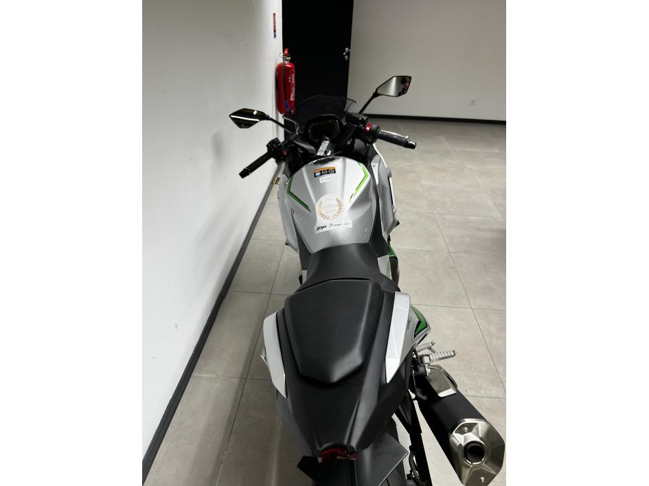 KAWASAKI Ninja 7 Hybrid / 2024 / 151 km