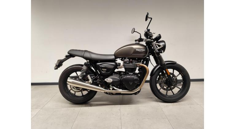 TRIUMPH STREET TWIN  900