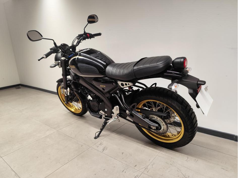 YAMAHA XSR 125 Legacy / 2023 / 4.680 km
