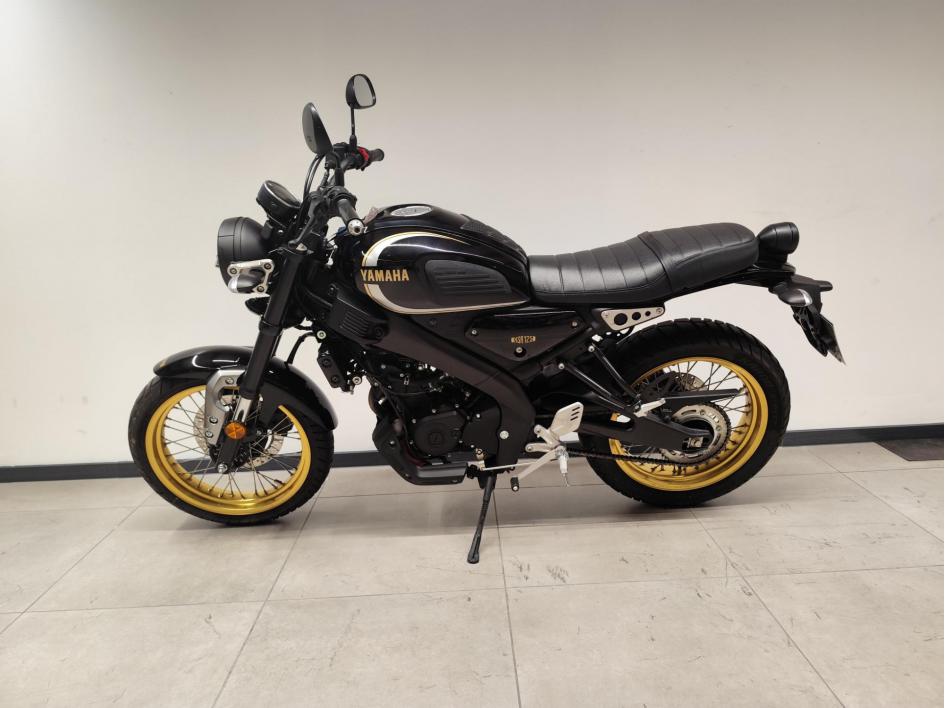 YAMAHA XSR 125 Legacy / 2023 / 4.680 km
