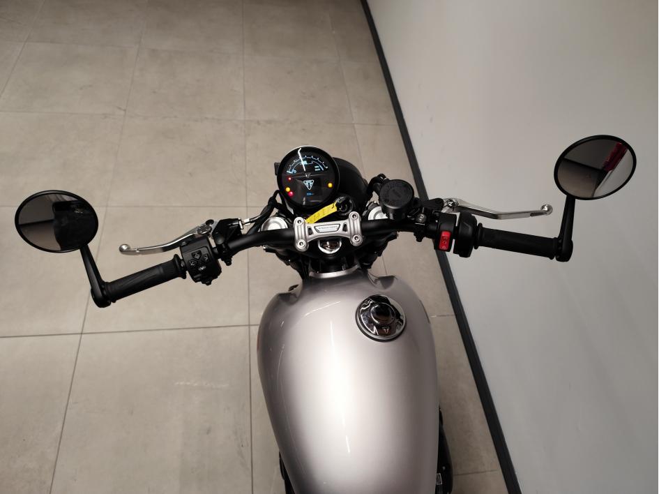 TRIUMPH SPEED TWIN 900 / NEW 2025 / 1.174 KM