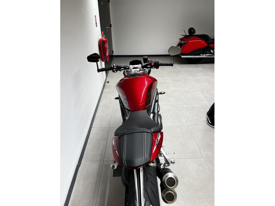 TRIUMPH SPEED TRIPLE 1200 RS