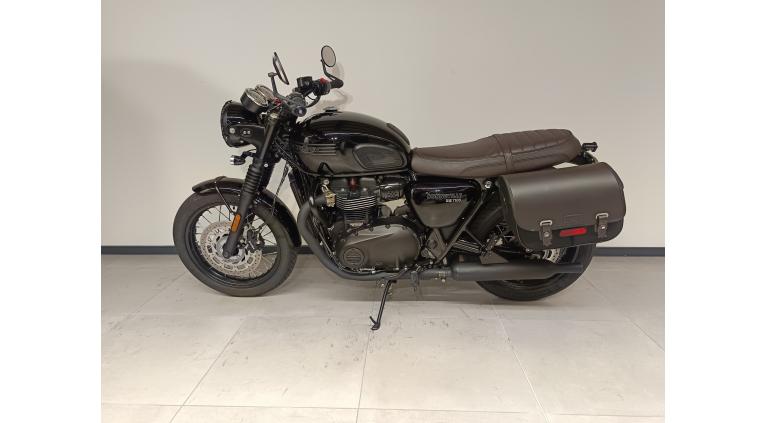 TRIUMPH BONNEVILLE T100 BLACK A2
