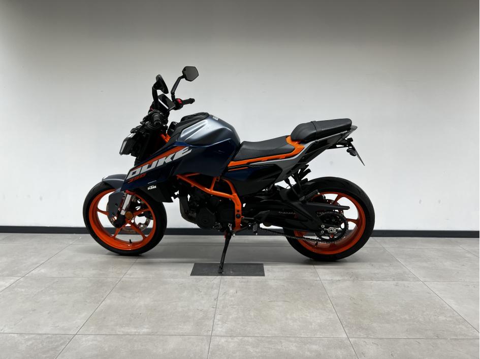 KTM 390 DUKE ABS / 2024 /