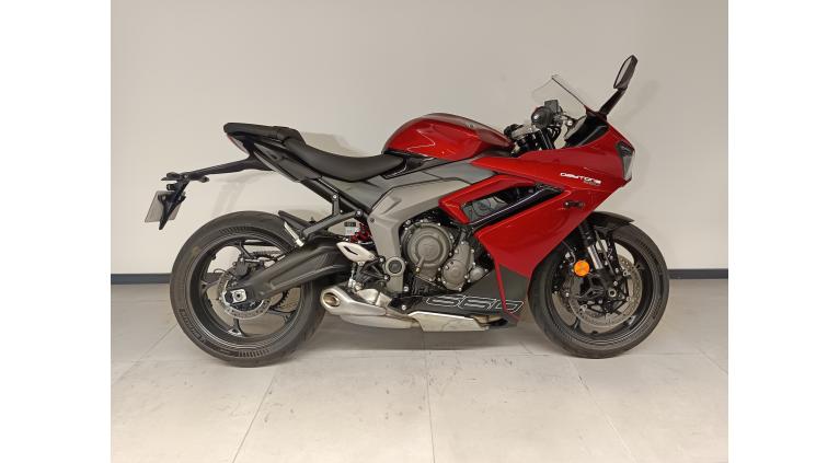 TRIUMPH 	DAYTONA 660