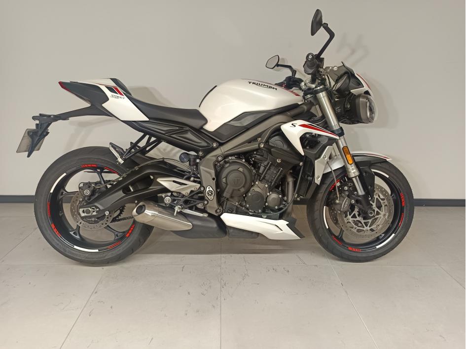 TRIUMPH STREET TRIPLE 660 S A2