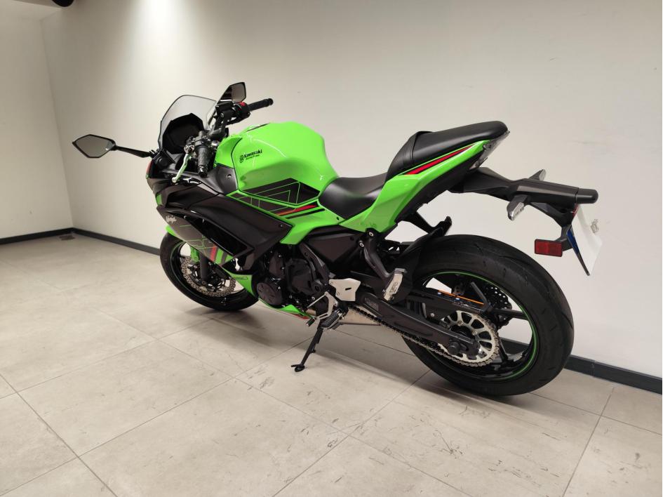 KAWASAKI NINJA 650 (A2) / 2023 / 151 KM