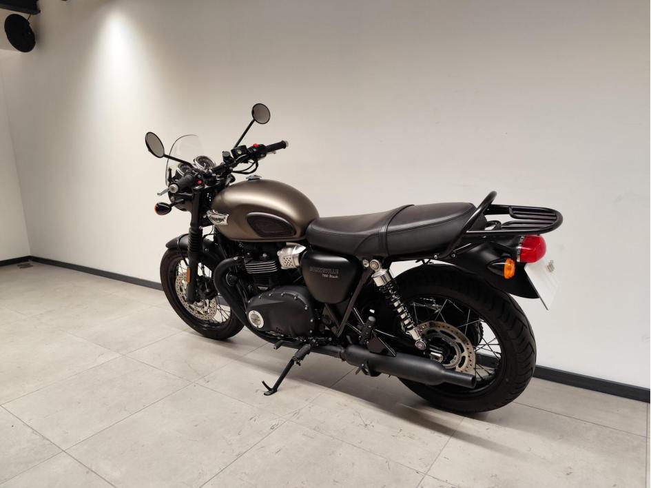 TRIUMPH BONNEVILLE T100 BLACK / 2020 / 17.000km
