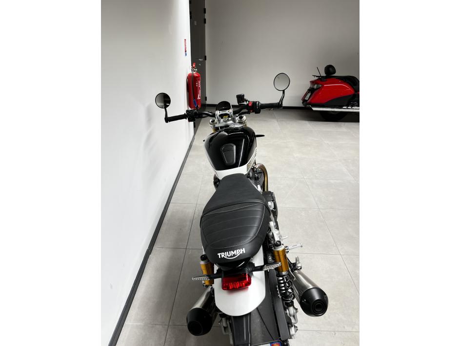 TRIUMPH SPEED TWIN 1200 rs /2025 / 990km