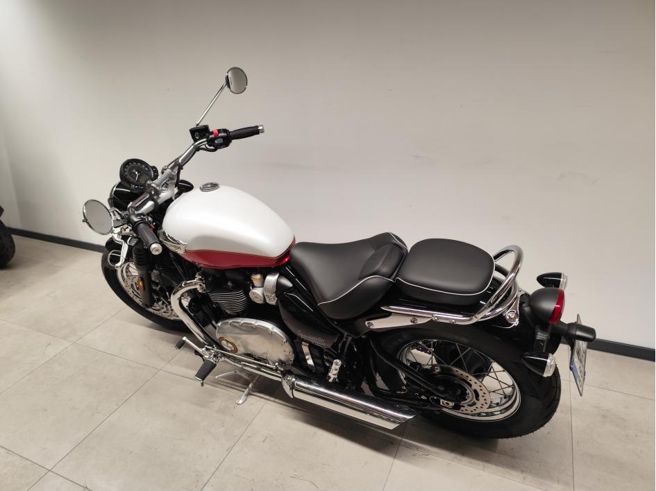 TRIUMPH BONNEVILLE SPEEDMASTER 1200 / 2025 / 500 km