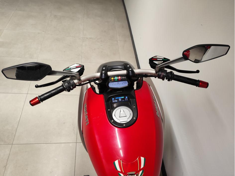 DUCATI DIAVEL 1200 RED / 2012 / 25.758 KM